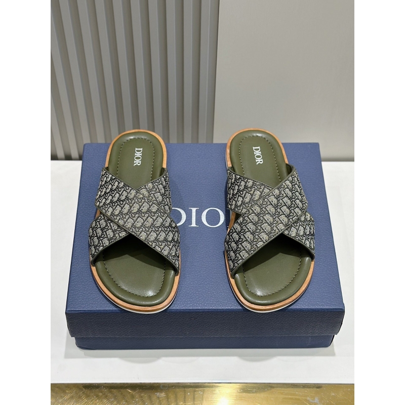 ch**an D*or slippers